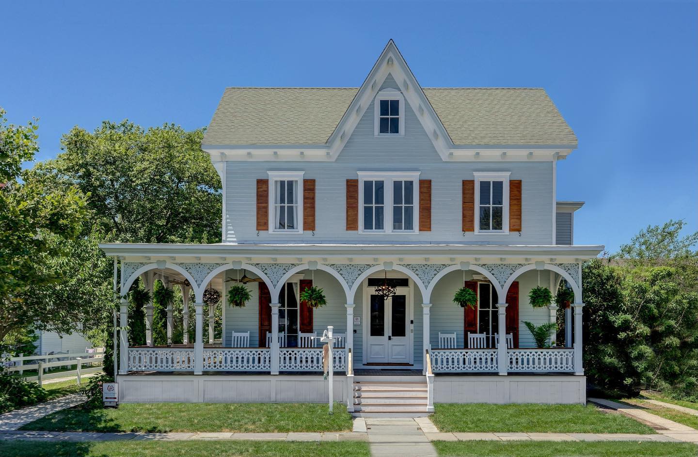 The privacy and luxury of a seaside home with far less work and worry Check into The Ashley Rose with family friends even mans best friend and enjoy Cape Mays award winning beaches and lively downtown Visit AshleyRoseCapeMaycom to learn more