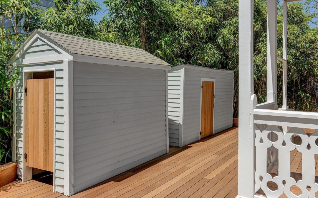 A breezy outdoor shower after a day on the beach is a luxury that seaside travelers know all too well.