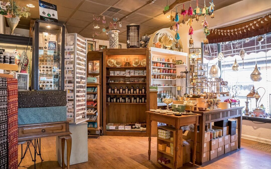 From fragrant, locally made soaps, to quaint book stores, to something scent-sational, Cape May has the perfect souvenir shops just steps from The Ashley Rose on @washingtonstreetmall